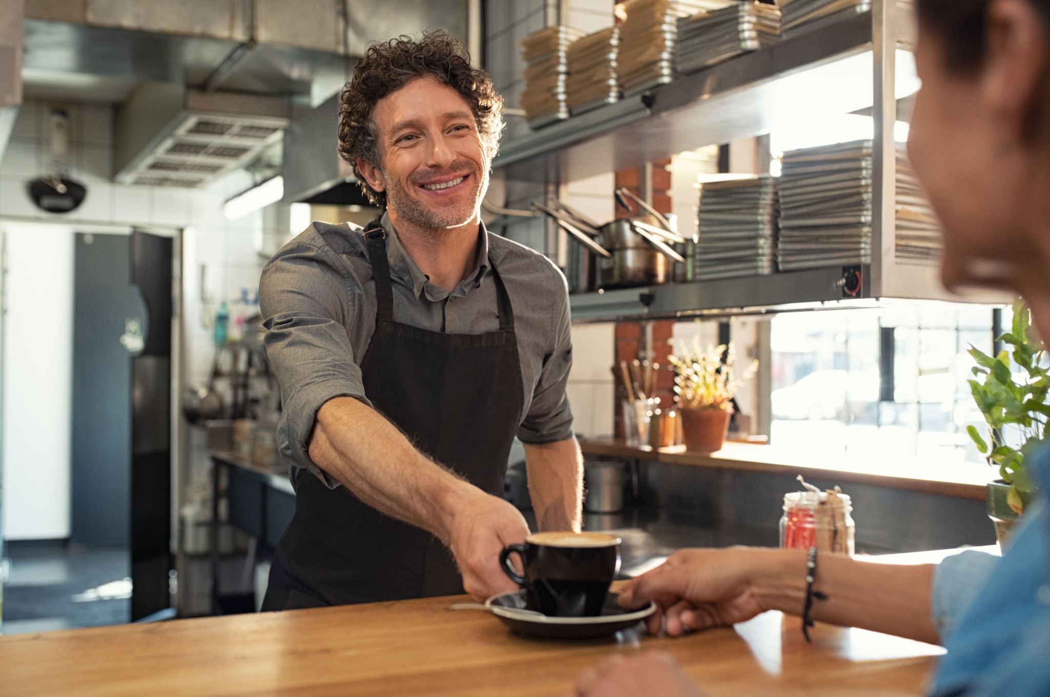 barista serving