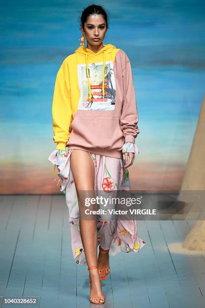 Model walks the runway at the Roberta Einer Ready to Wear Spring/Summer 2019 fashion show during London Fashion Week September 2018 on September 18,...