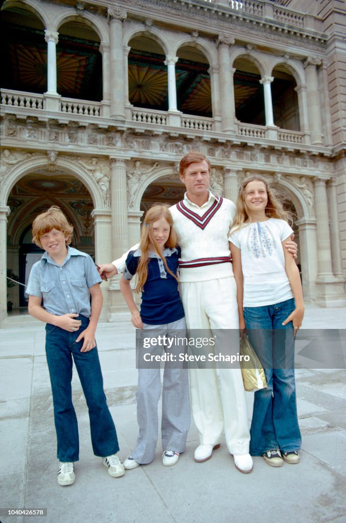 Robert Redford & Children On 'The Great Gatsby' Set