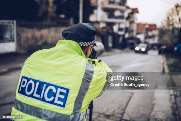 verkehr polizist - radar stock-fotos und bilder