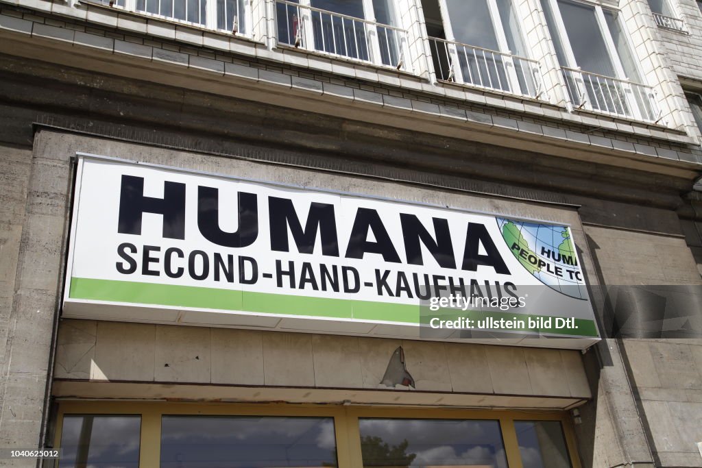 Humana Second-Hand Kaufhaus am Frankfurter Tor in Berlin