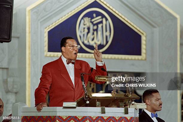 Nation of Islam leader Louis Farrakhan addresses followers in a Chicago mosque on January 17, 1995 declaring his innocence in the assassination of...