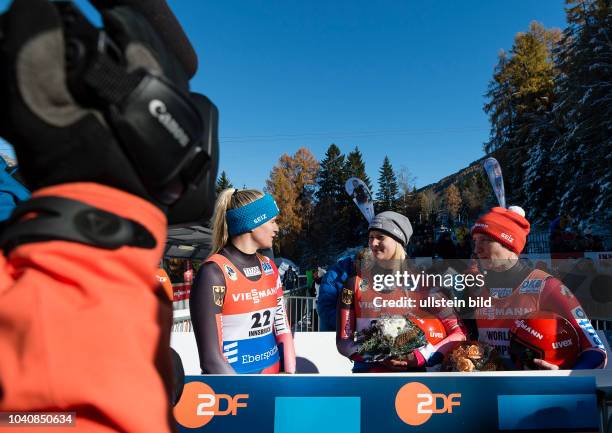 Die drei erst Platzieren Natalie Geisenberg, Dajana Eitberger und Tatjana Huefner beim ZDF Intervier waehrend dem FIL Rodel Weltcup der Damen auf der...