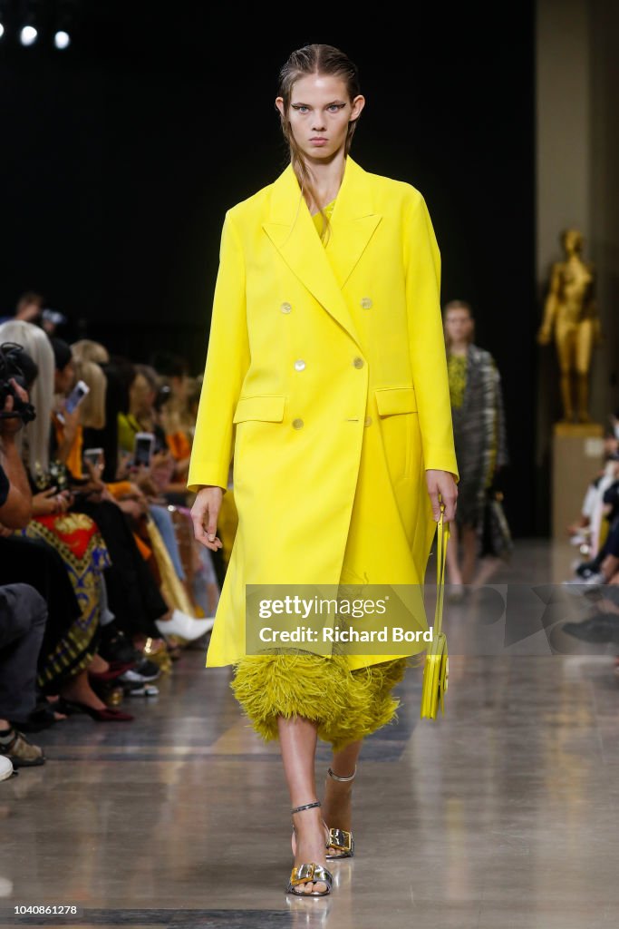 Rochas : Runway - Paris Fashion Week Womenswear Spring/Summer 2019