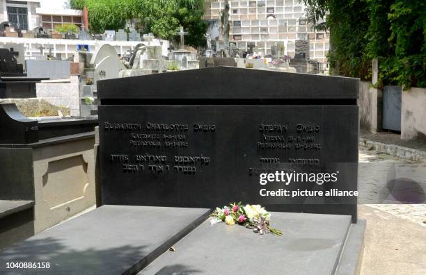 The grave of the Austrian author Stefan Zweig and his wife Lotte in Petrópolis, Brazil, 28 January 2017. The couple committed suicide together 75...