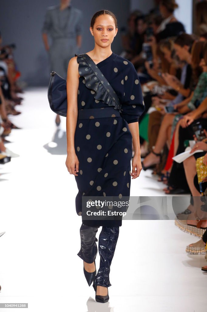 Max Mara - Runway - Milan Fashion Week Spring/Summer 2019