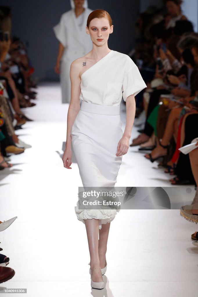 Max Mara - Runway - Milan Fashion Week Spring/Summer 2019