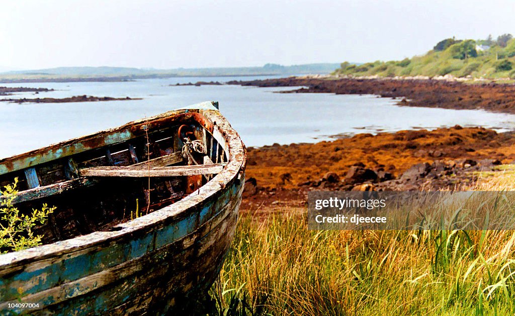 Old craft on Ireland seaside pic #1 - Connemara