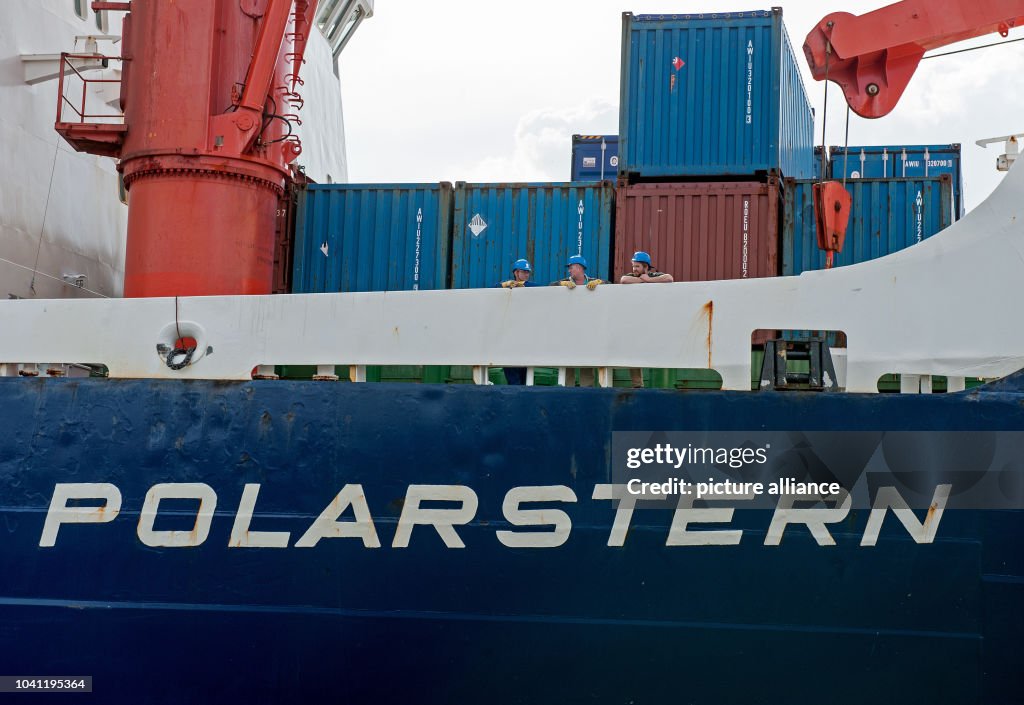 FS Polarstern returns from Antartica