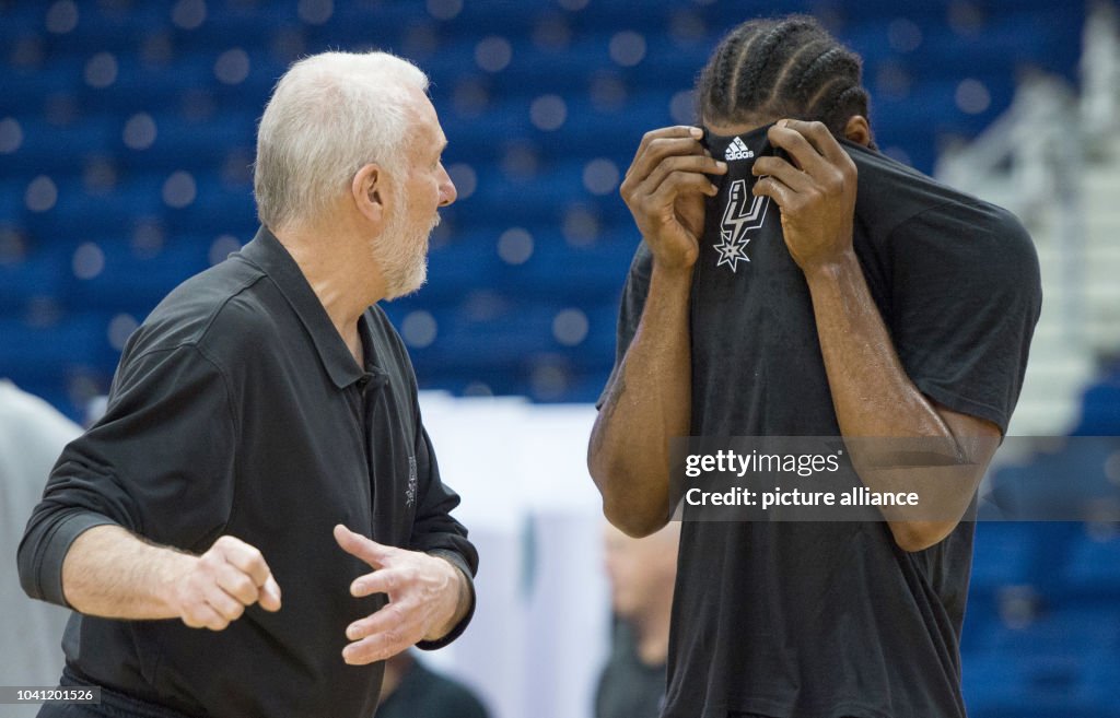 Training San Antonio Spurs