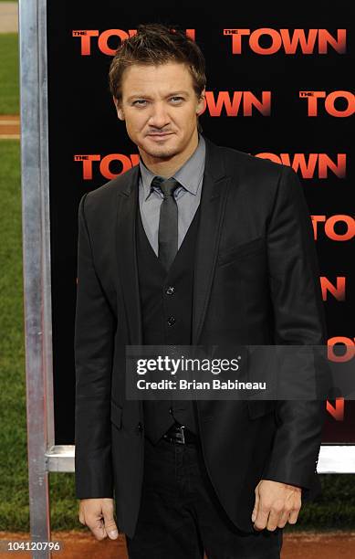 Jeremy Renner attends the premiere of "The Town" at Fenway Park on September 14, 2010 in Boston, Massachusetts.
