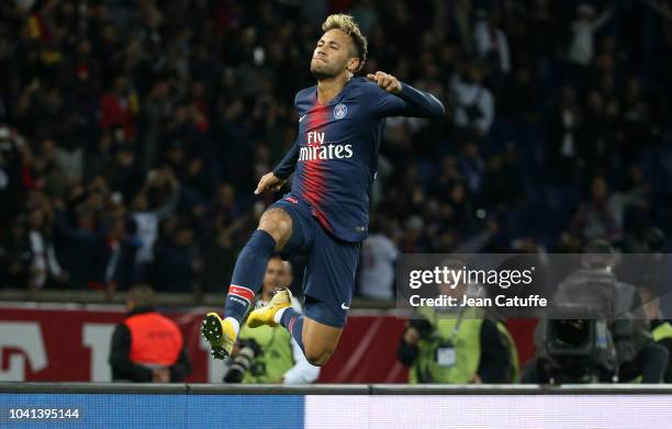 Neymar Jr of PSG celebrates his goal during the french Ligue 1 match between Paris Saint-Germain and Stade de Reims at Parc des Princes stadium on...