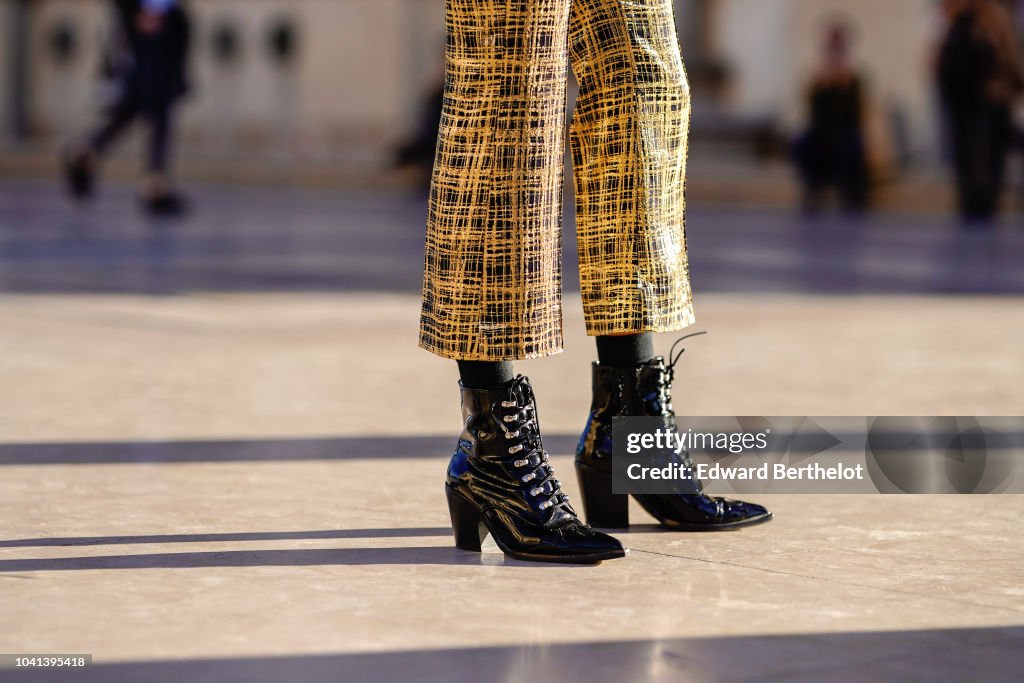 Street Style : Paris Fashion Week Womenswear Spring/Summer 2019 : Day Three