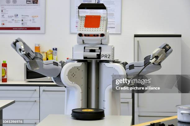 19 Pr2 Robot Stock Photos, High-Res Pictures, and Images - Getty Images