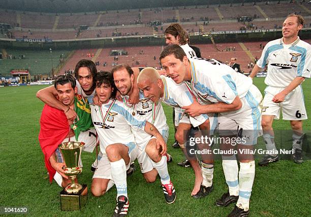 Lazio celebrate victory after the Coppa Italia Final Second Leg match against Inter Milan at the San Siro, in Milan, Italy. The match ended in a 0-0...