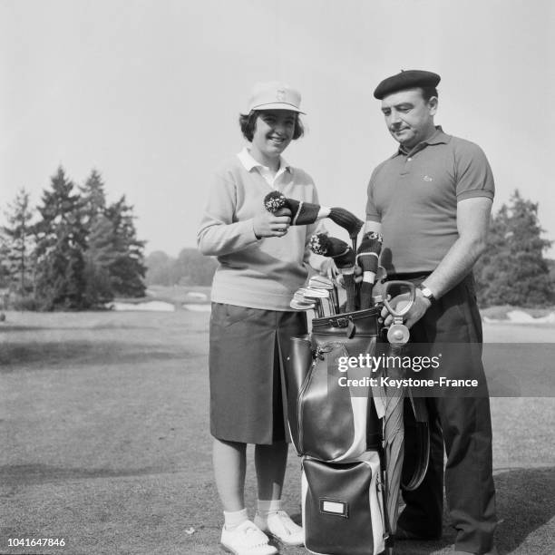 Catherine Lacoste lors du championnat du monde de golf féminin à Saint-Germain, France, le 30 septembre 1964.