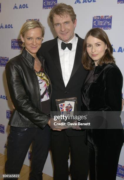 Cold Feet Stars Hermione Norris, And Helen Baxendale, The 2001 British Comedy Awards, At Lwt Studio's, London