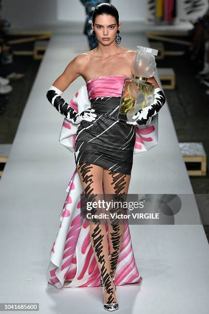 Kendall Jenner walks the runway at the Moschino Ready to Wear fashion show during Milan Fashion Week Spring/Summer 2019 on September 20, 2018 in...