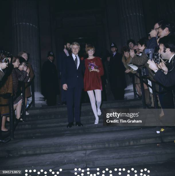 English singer Cilla Black marries her manager Bobby Willis at Marylebone Registry Office in London, 25th January 1969.