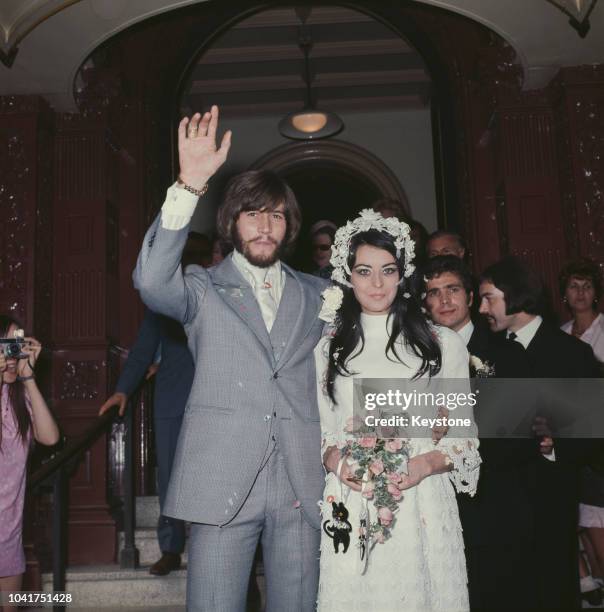 Singer Barry Gibb of The Bee Gees marries Linda Gray, 1st September 1970.