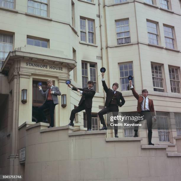 Alan Buck The Four Pennies 1964 Photos et images de collection Getty