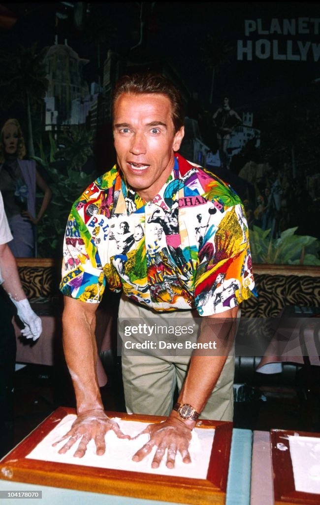 Arnold Schwarzenegger At Planet Hollywood, London, Arnoldschwarzeneggerretro