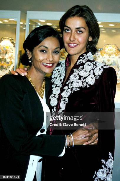 Shakira Caine and daughter Natasha Caine attend the Art & Antiques Fair Gala at Grosvenor House in June 1997 in London, England. Michaelcaineretro