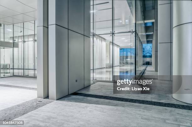 open area in front of the building - global entry stockfoto's en -beelden