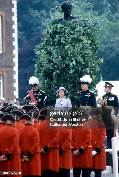 Queen Elizabeth II, Founders Day, Chelsea Royal Hospital, Major General Robert Ford, 10th June 1982.
