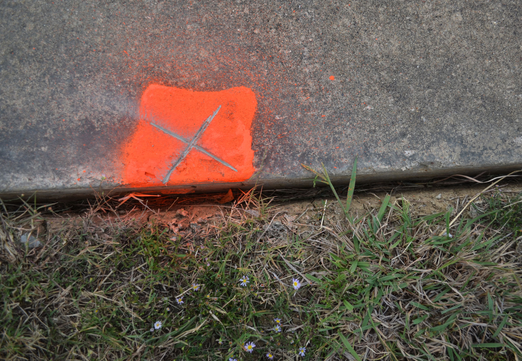 installing driveway markers