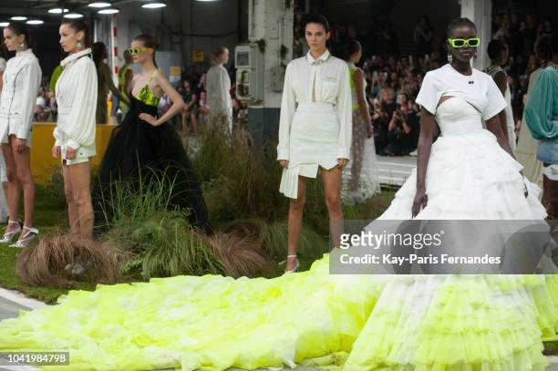 Kendall Jenner walks the runway during the Off-White show as part of the Paris Fashion Week Womenswear Spring/Summer 2019 on September 27, 2018 in...