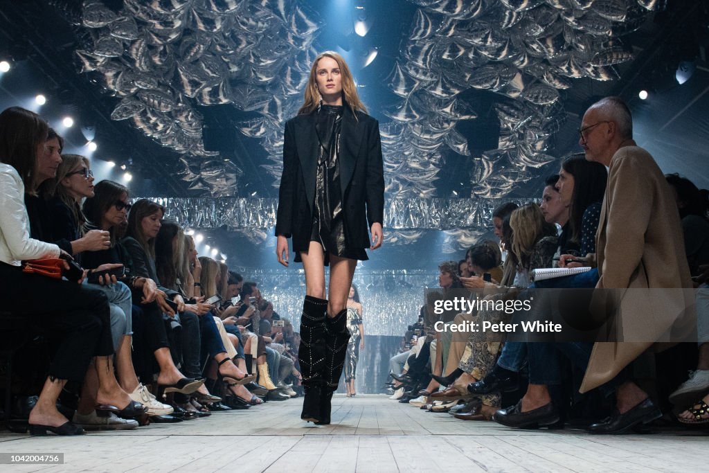Isabel Marant : Runway - Paris Fashion Week Womenswear Spring/Summer 2019