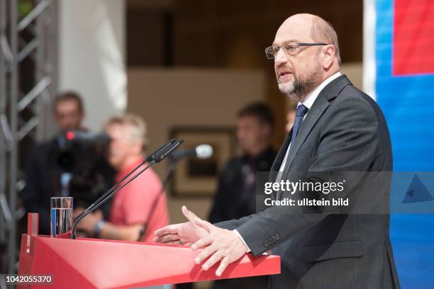 Kanzlerkandidat Martin Schulz bei der Vorstellung der Nationalen Bildungsallianz im Berliner Willy_Brandt_Haus