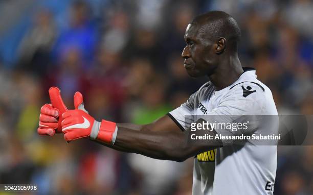 Alfred Gomis of Spal gestures during the Serie A match between SPAL and US Sassuolo at Stadio Paolo Mazza on September 27, 2018 in Ferrara, Italy.