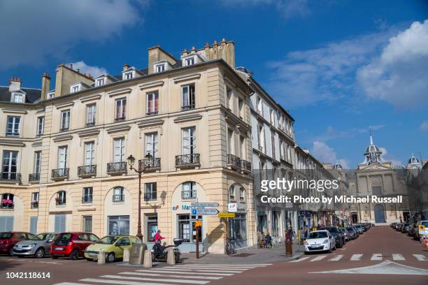 the village of versailles, france - yvelines stock pictures, royalty-free photos & images