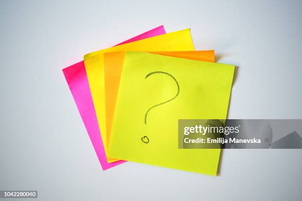 Question Sticky Note Question Mark Sticky Note Photos and Premium High Res Pictures - Getty ...
