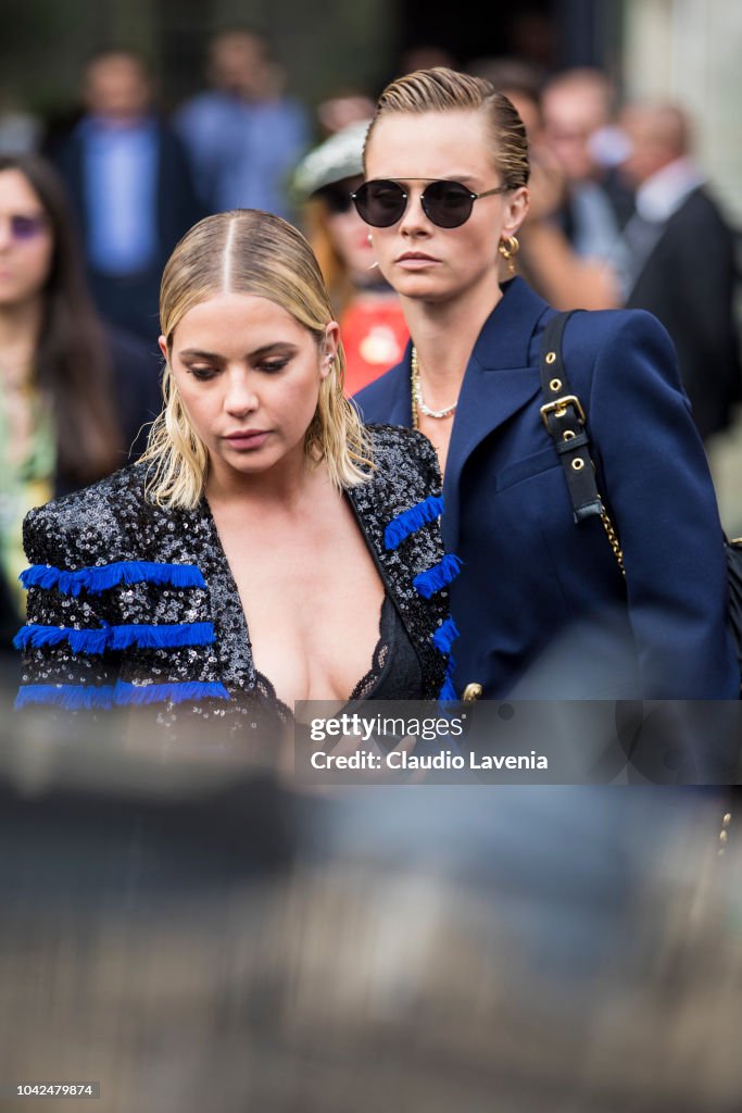 Street Style : Paris Fashion Week Womenswear Spring/Summer 2019 : Day Five