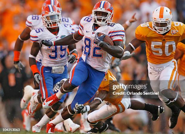 Florida wide receiver Omarius Hines runs for a first down on a fake punt in the third quarter of the Gators' 31-17 victory over the Tennessee...