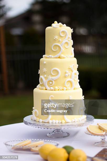 wedding cake - cake tier stock pictures, royalty-free photos & images