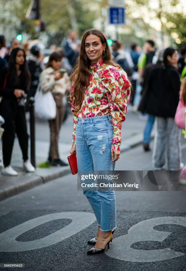 Street Style : Paris Fashion Week Womenswear Spring/Summer 2019 : Day Four