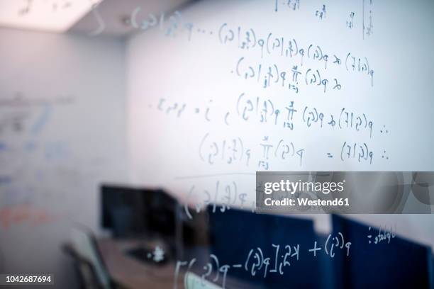 433 Formulas Glass Stock Photos, High-Res Pictures, and Images - Getty ...