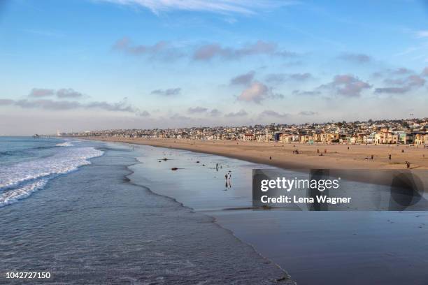 beach city and shoreline - manhattan beach stock pictures, royalty-free photos & images