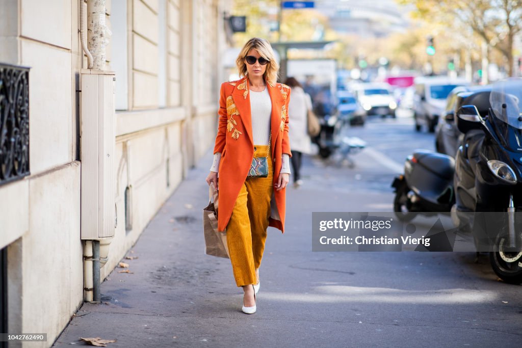 Street Style : Paris Fashion Week Womenswear Spring/Summer 2019 : Day Three