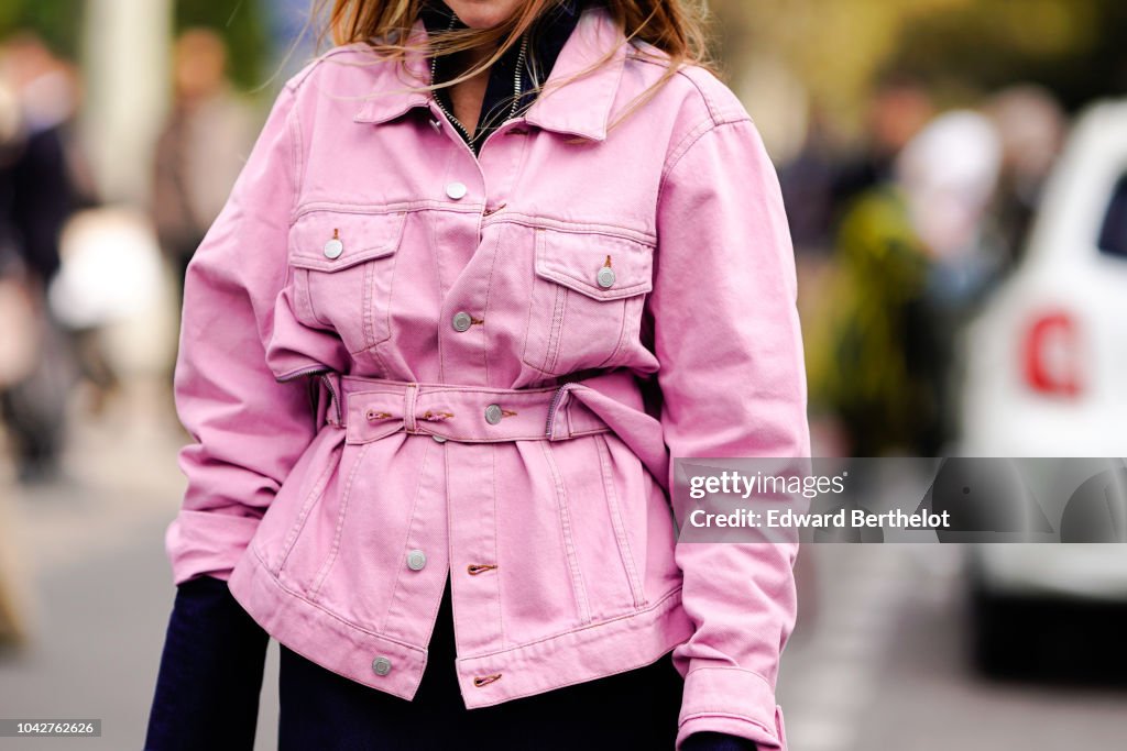 Street Style : Paris Fashion Week Womenswear Spring/Summer 2019 : Day Five