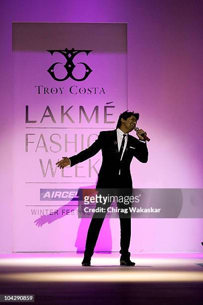 Singer Shaan Mukherjee performs onthe runway in an Troy Costa design at the Lakme Fashion Week Winter Festive 2010 Day 4 at the Grand Hyatt on...
