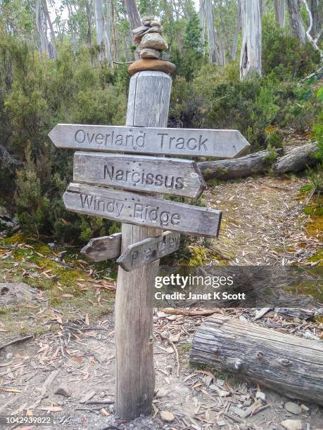 signs on the overland track - overland track stock pictures, royalty-free photos & images