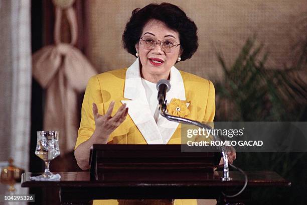 1 650 President Of Philippines Corazon Aquino Stock Photos High Res 1-650-president-of-philippines-corazon-aquino-stock-photos-high-res