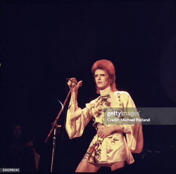 David Bowie performs on stage on his Ziggy Stardust/Aladdin Sane tour in London, 1973.