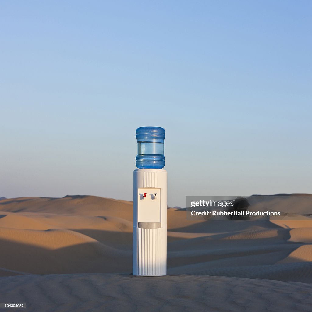 USA,Utah,Little Sahara,Lonely water cooler on desert
