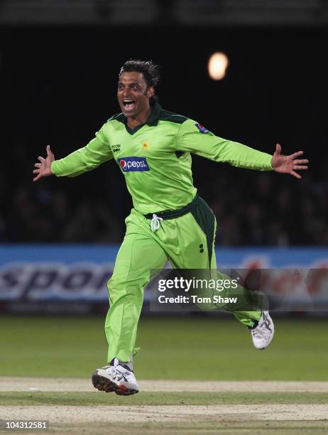 Shoaib Akhtar of Pakistan celebrates the wicket of Michael Yardy of England during the 4th NatWest One Day International between England and Pakistan...